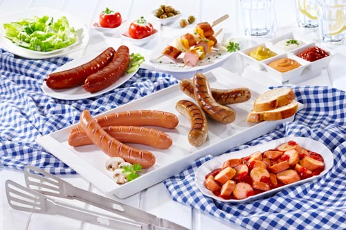Rudi Schubert, Schubert-Fotografie, Studio für professionelle Werbefotografie, junges kreatives Team, Werbefotografie Münster, Werbefotografie Osnabrück, Werbefotografie,  Food-Fotografie, Stillleben, Produktfotografie, Reinert Grillsortiment, Fleischerei, Metzgerei, Grillfleisch, Bratwurst, Würstchen